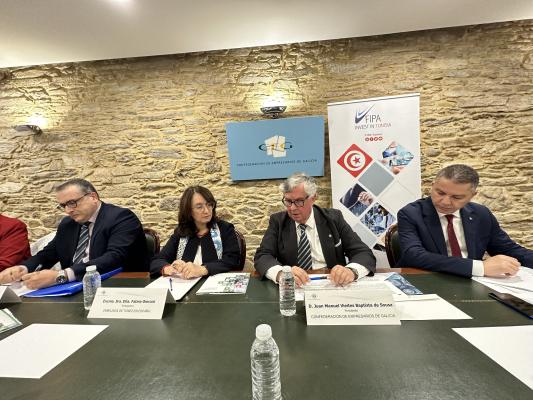 La Confederación de Empresarios de Galicia (CEG), en colaboración con la Embajada de Túnez en España, han organizado el encuentro "Túnez, plataforma de encuentro entre África y Europa para los negocios", que se ha celebrado en Compostela.  El objetivo de esta reunión es fomentar el intercambio comercial y las oportunidades de inversión entre Túnez y Europa, destacando el papel estratégico de Túnez como puente entre ambos continentes. Han abordado temas clave como las ventajas competitivas de Túnez, las opor