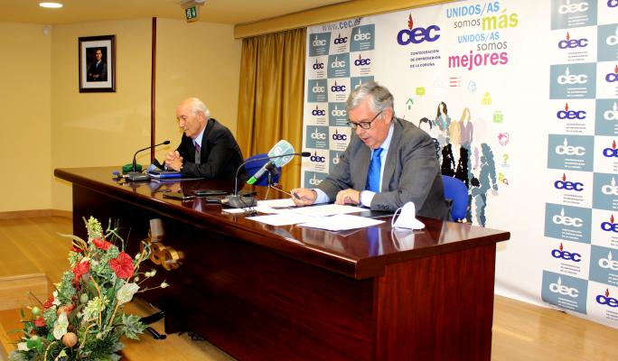 Juan Manuel Vieites y Antonio Fontenla ofrecen una rueda de prensa tras la celebración de las reuniones de los órganos directivos de la CEG