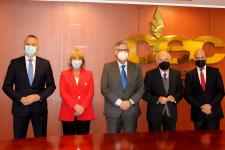 O presidente da CEG, Juan Manuel Vieites, xunto cos catro vicepresidentes da organización