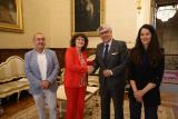 La CEG traslada a la alcaldesa de Compostela la necesidad de atraer inversiones empresariales y ofrecerles condiciones competitivas