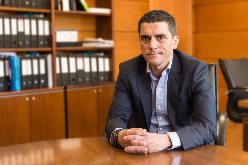 Eduardo Mera Cores
