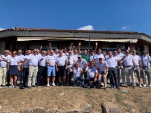 Equipo gañador do torneo de golf