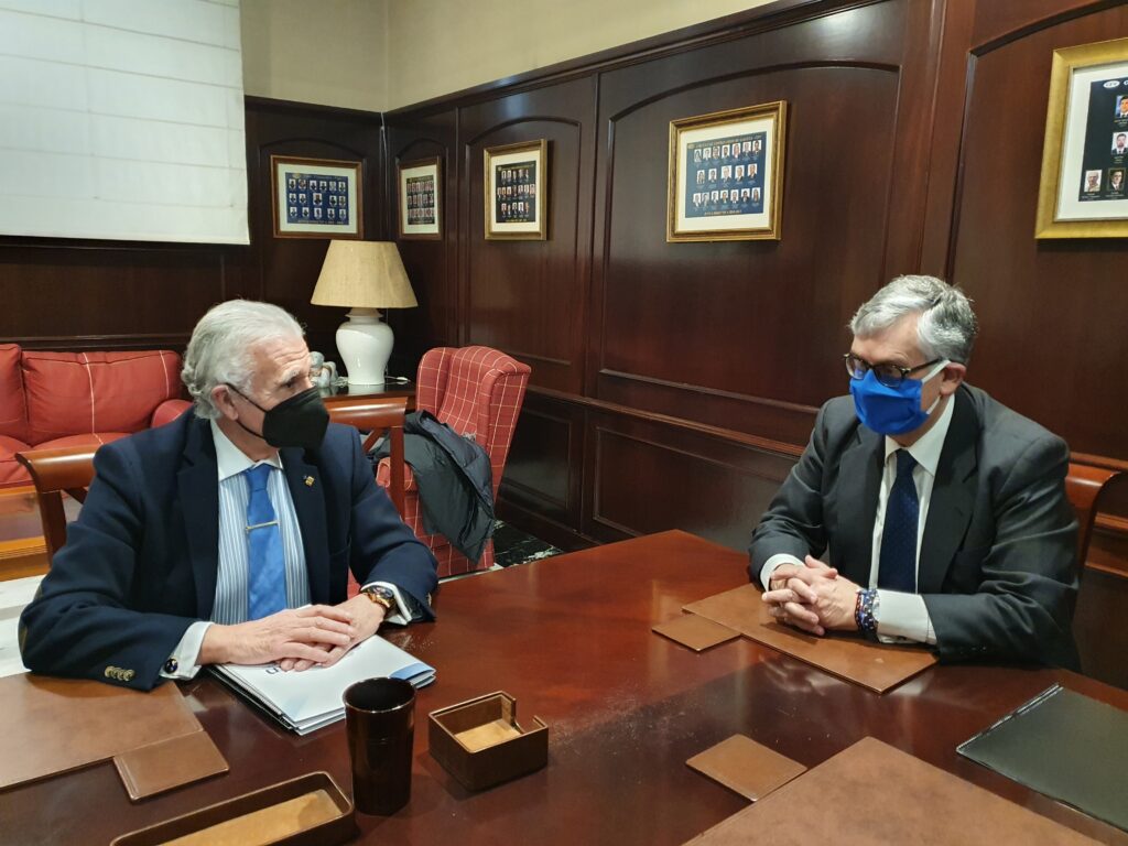 Reunión de Juan Manuel Vieites con José Manuel Fernández Alvariño
