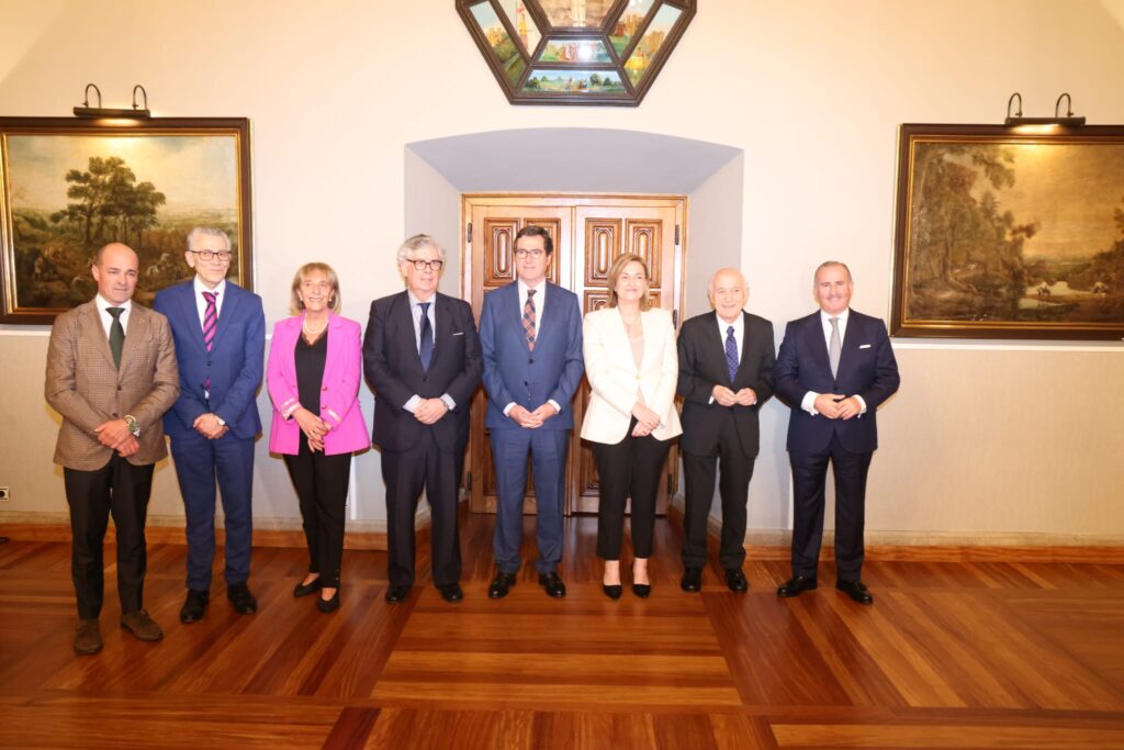 La CEG se reúne con el presidente de CEOE y analiza el escenario actual y las perspectivas para los próximos meses