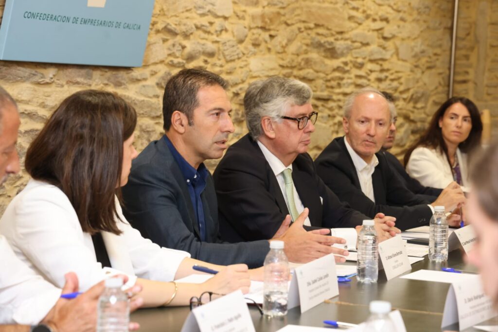 A Comisión Mar Industria da CEG pide á Consellería do Mar crear mesas técnicas de traballo para a mellora da xestión e a produción dos parques de cultivo