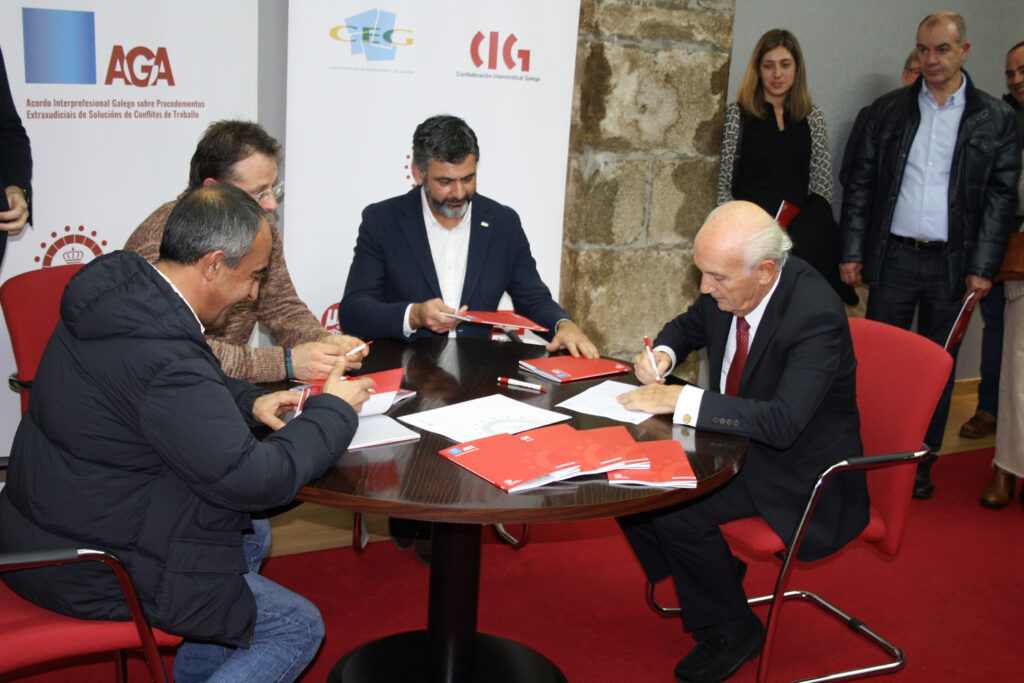 Firma del nuevo texto del AGA
