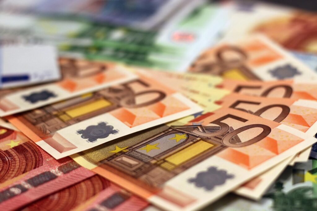 La CEG valora positivamente la bajada de los tipos de interés