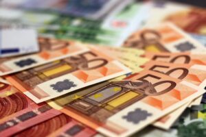 La CEG valora positivamente la bajada de los tipos de interés